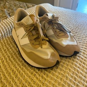 New balance 237 women’s sneakers 7.5